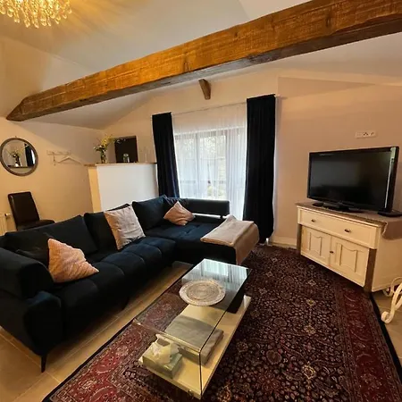 Romantica S Klimatizaci Apartment